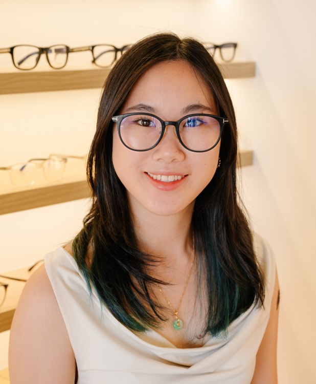 Zoe, Assistant and Social Media Manager